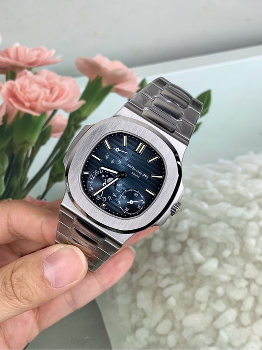 Relógio Patek Philippe Nautilus 5712