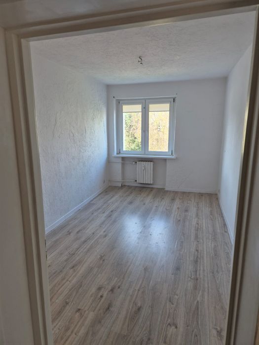 Mieszkanie 3 - pokojowe na 1 piętrze