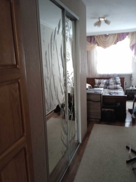 продам 2-х кімнатну квартиру в цетрі м. Старокостянтинів