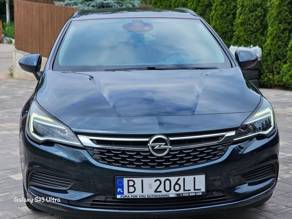 Opel Astra Piękna butelkowa zieleń