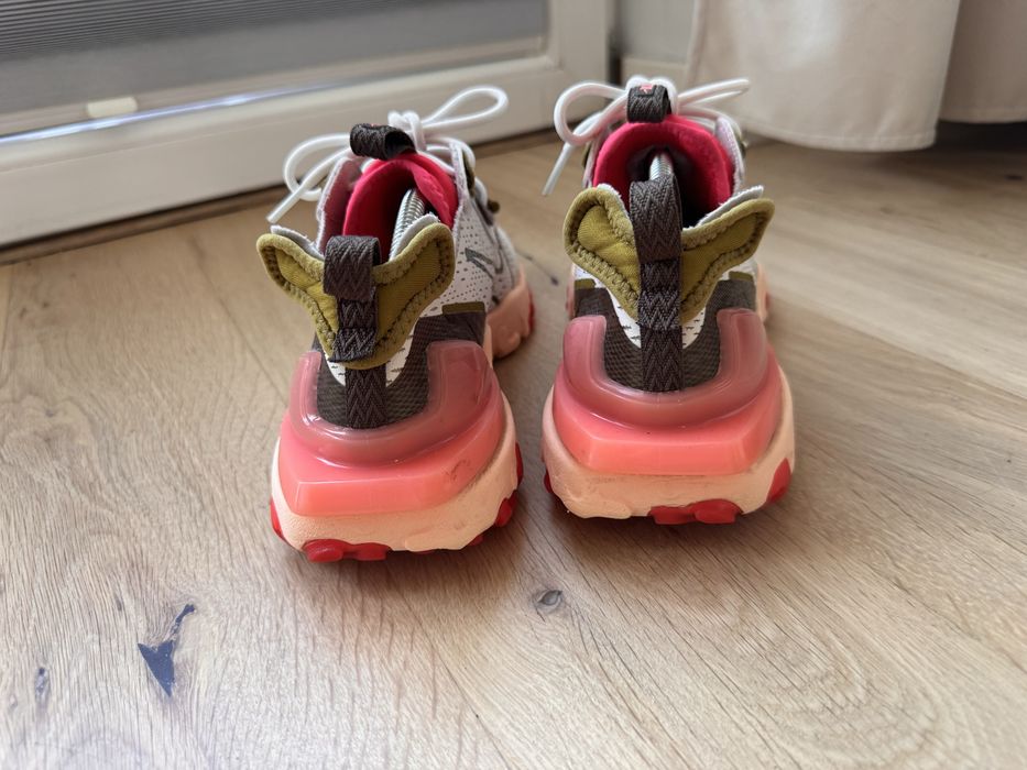 Adidasy Nike React Vision