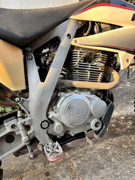 AJP PR4 2013 Enduro - Motor 240