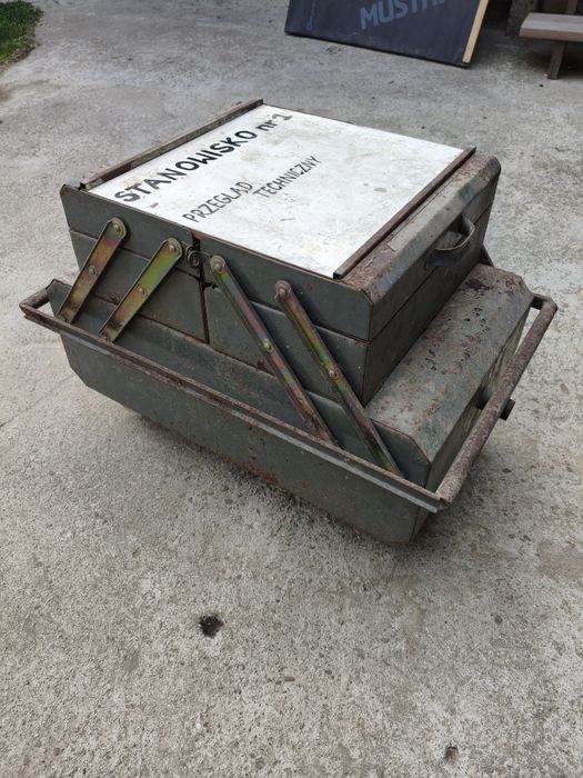 Wózek narzędziowy, skrzynia serwisowa na narzędzia