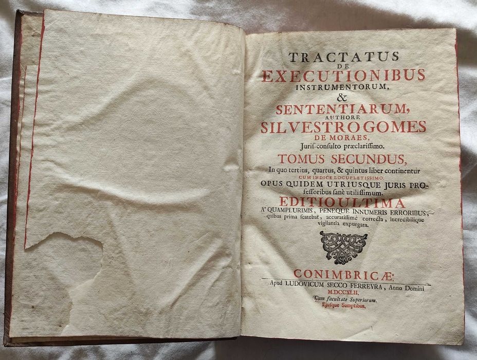Livro antigo ( 3 volumes) - 1729 a 1742