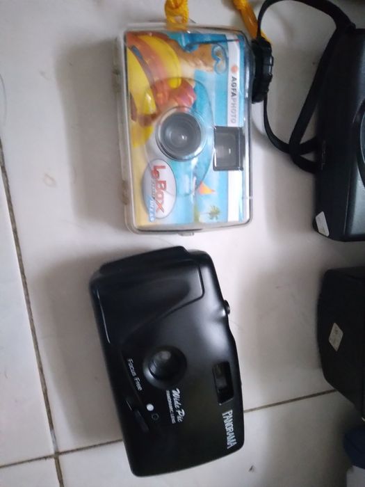 Máquinas fotográficas antigas (de rolo)