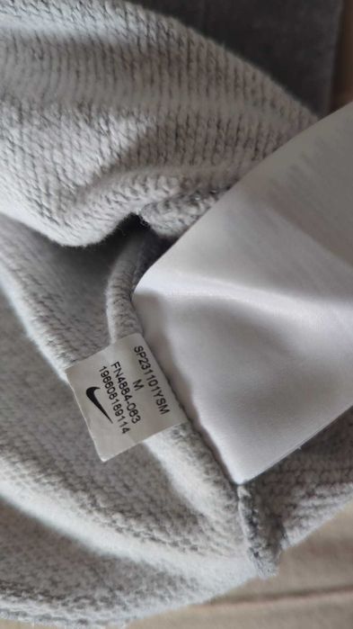Camisola Nike NSW Club Sweatshirt Tam M Cinzenta Original Nike Store