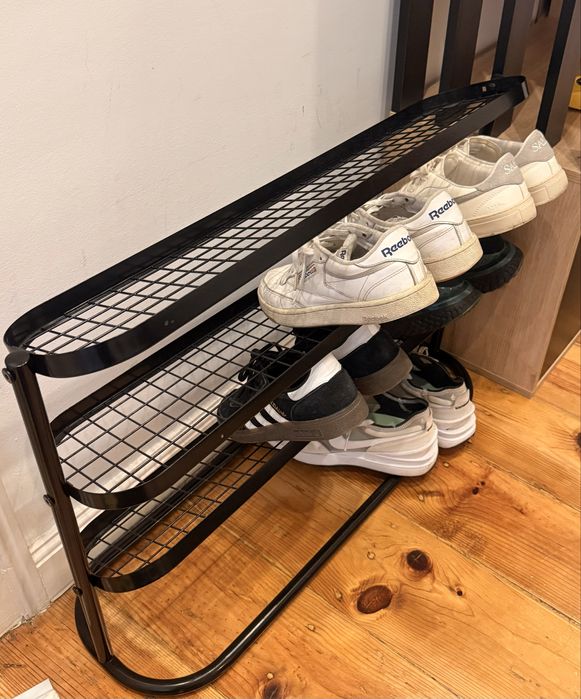Shoe rack three levels