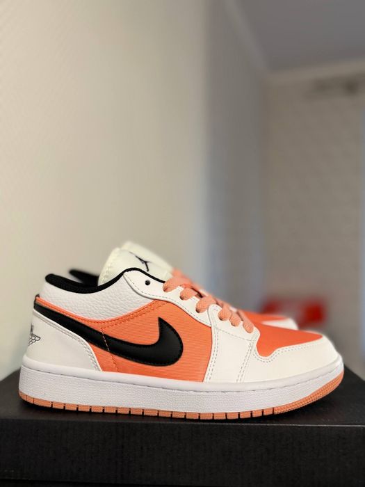 Nike Air Jordan 1 (AJ1) Low GS Light Madder Root Pink White Black жіночі кросівки, кеди, нові, оригінал, 38 (24 см)