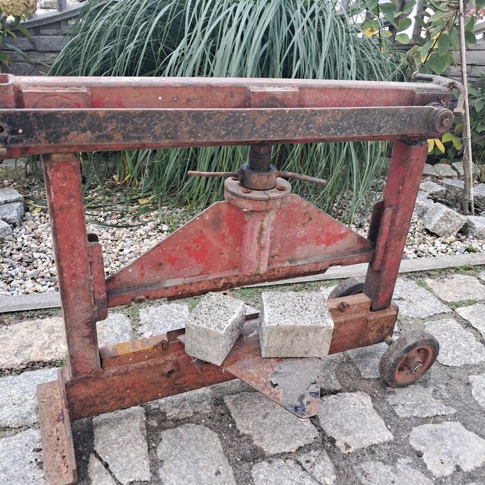 Gilotyna do kostki brukowej