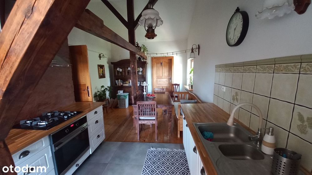 Mieszkanie w zabytkowej kamienicy nad Odrą
