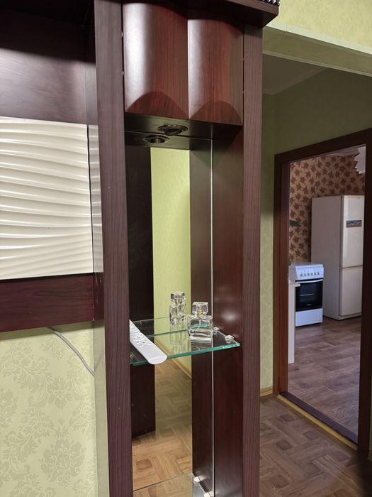 Продам тумбу / стінку під телевізор (італійська ДСП)