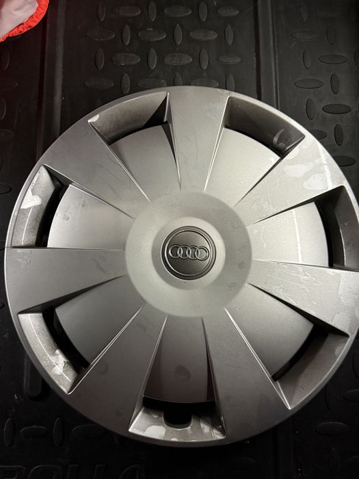 4x Kołpaki Audi 16 cali 8V0.601.147D Originalne