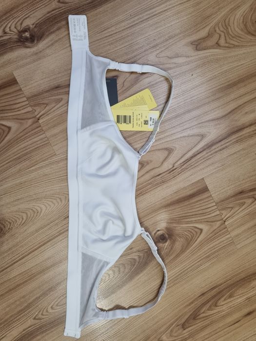 Biustonosz Triumph Triaction 75B
