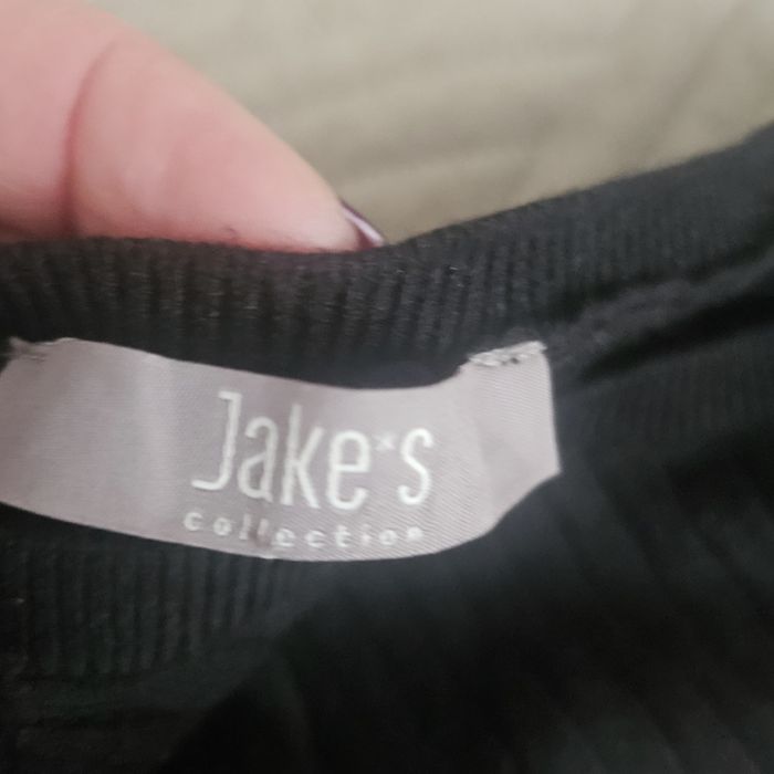 Sukienka z wiskozy Jake*s collection L