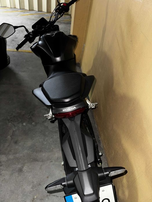 Honda cb125r - 2025 - 1700km
