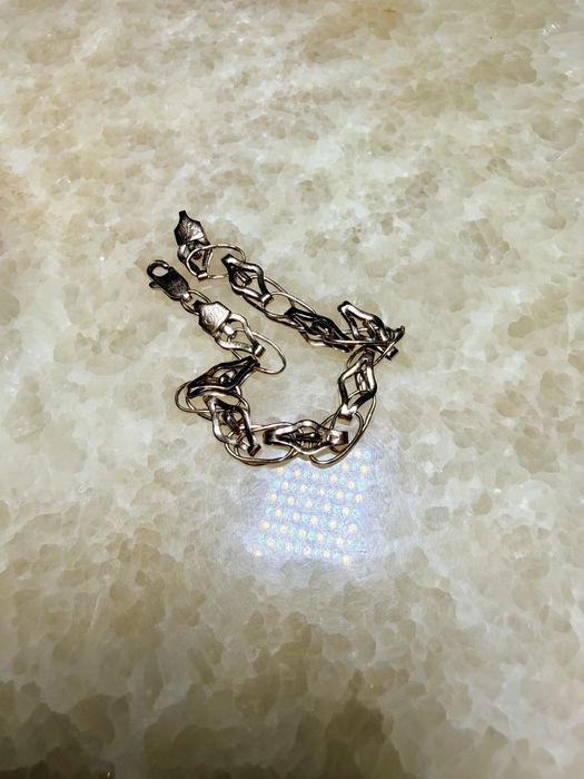 Продам золотую цепочку на руку