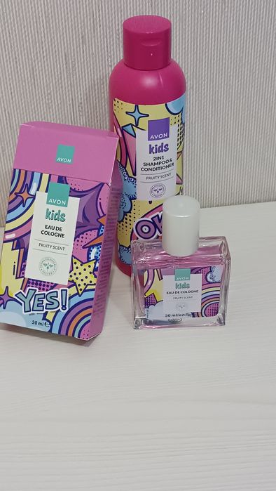 Набір для дівчинки, шампунь,вода.