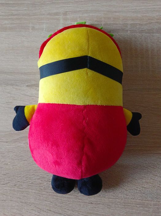 Maskotka. Pluszak Minionek.