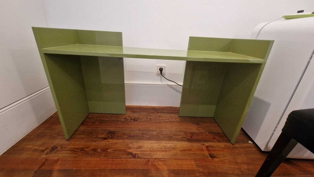 Mesa/Consola Design | Verde Oliva Lacado | 120cm | Porto
