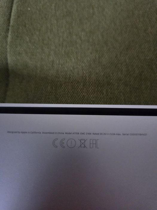 MacBook Pro A1708 i5 2.3GHz 8GB 256SSD zasilacz