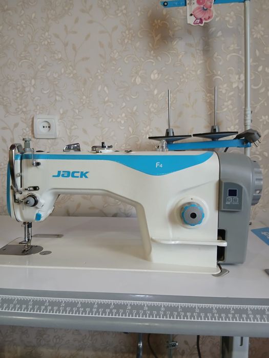 Промислова швейна машинка Jack