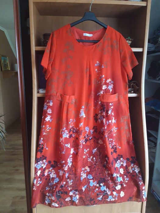 Urocza midi czerwona sukienka rozmiar 46/48/50 5XL