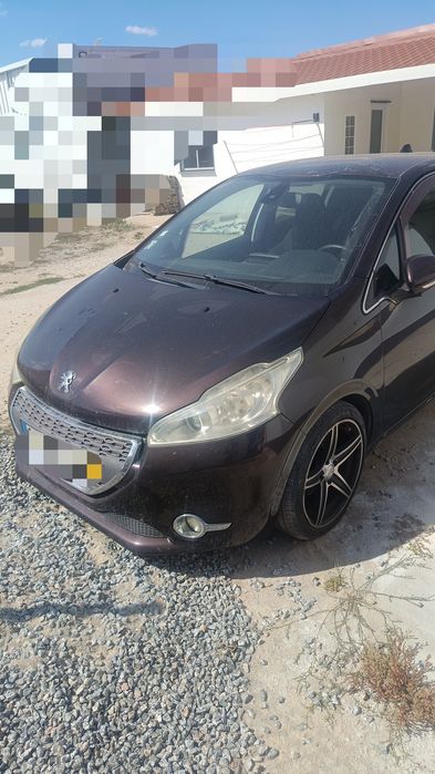 Peugeot 208  1.6 de  2012