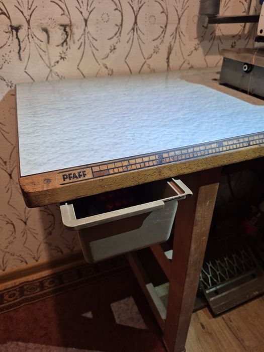 Maszyna do szycia overlok GN 8-5