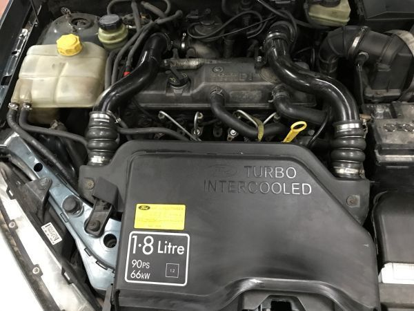 Para Peças Ford Focus Três Volumes (Dfw)