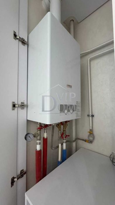 ПРОДАМ квартиру СВОЁ ОТОПЛЕНИЕ кирпичный, клубный дом Базарная улица