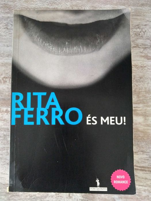 Livro - És Meu de Rita Ferro