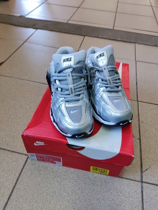 Кросівки найк Р6000