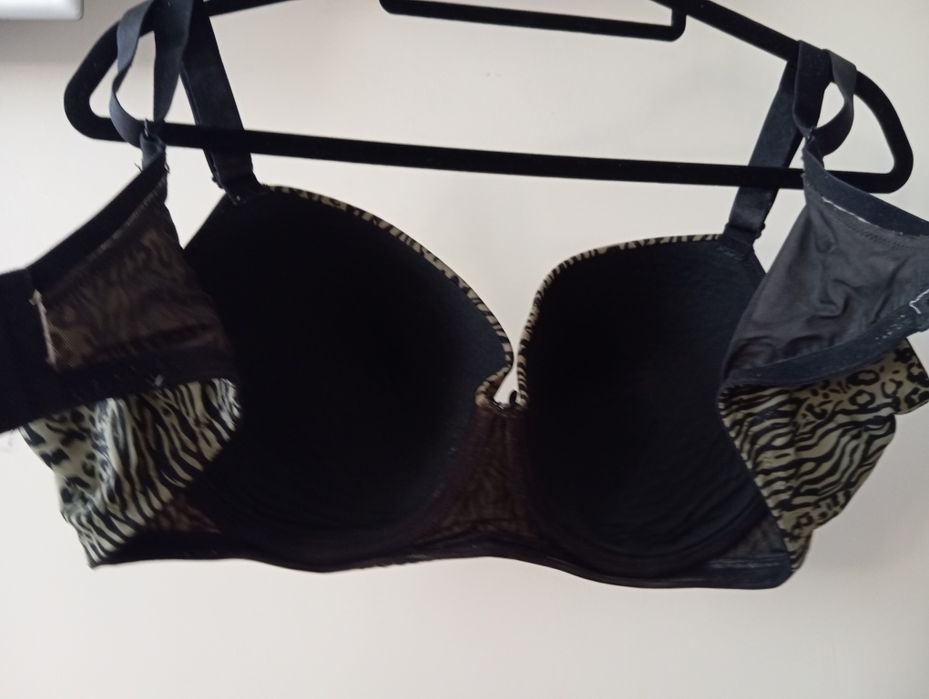 Biustonosz panterka duże D