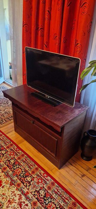 Sharp Aquos telewizor model lc32le320e