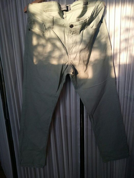 Джинсы весенне-летние Angelo Litrico ,xakki,38-40/32