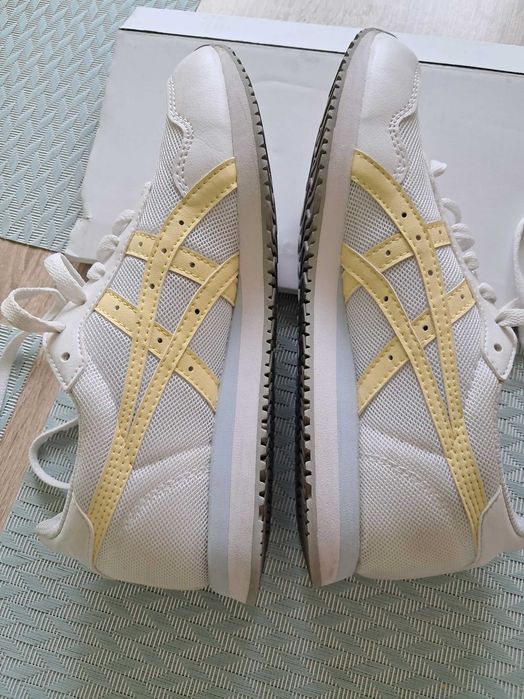 Buty damskie Asics rozm 37,5 białe