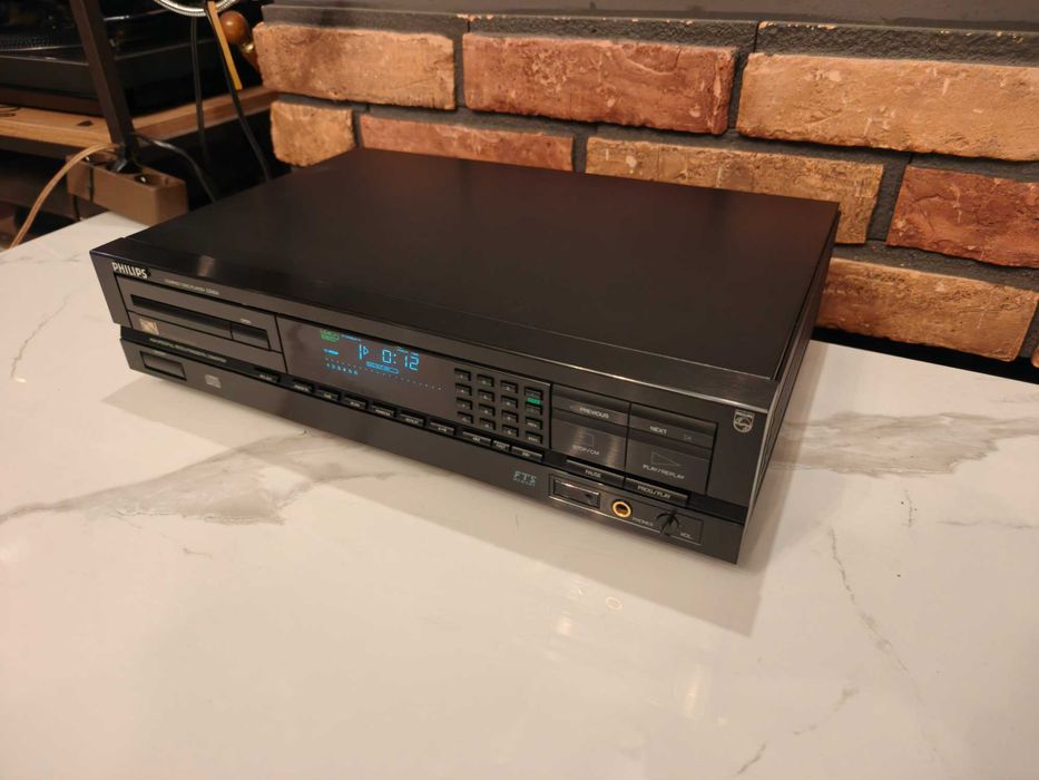 PHILIPS CD-824 ! Znakomity odtwarzacz CD ! Zadbany egzemplarz