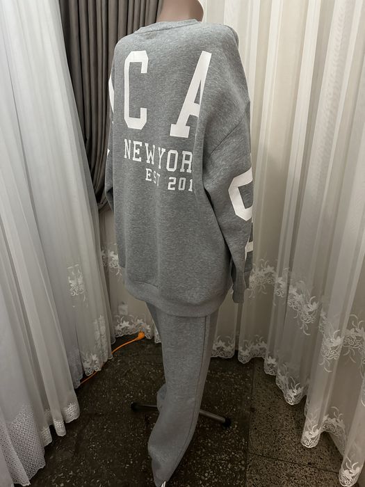 Продам теплий костюм італія