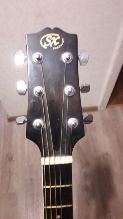 Гитара акустическая