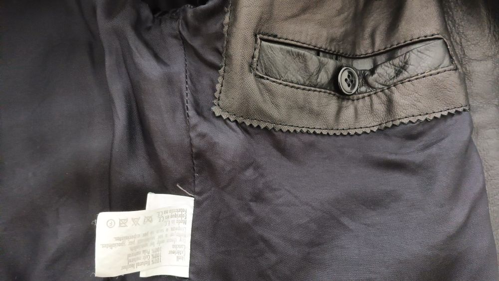 Casaco preto em pele