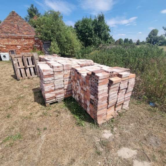 Stara cegła poniemiecka z rozbiórki