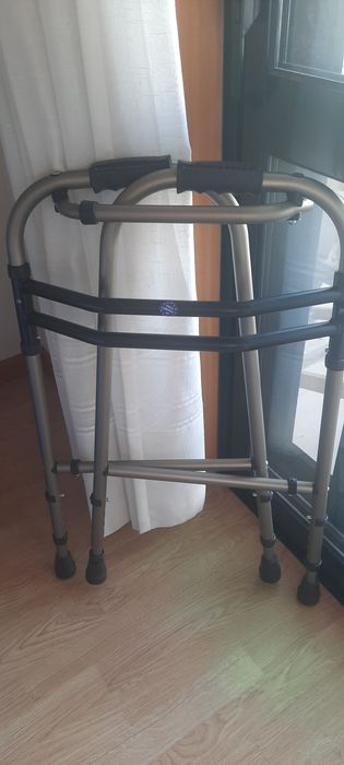 Andarilho articulado
