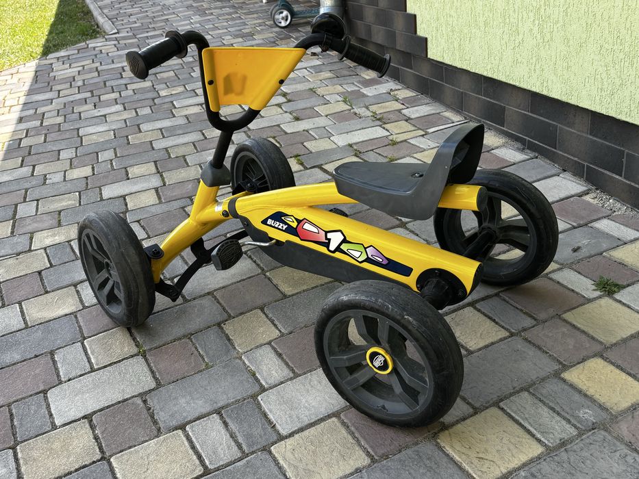 Веломобіль BUZZI