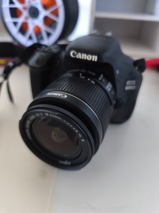 Canon 600D pouco uso