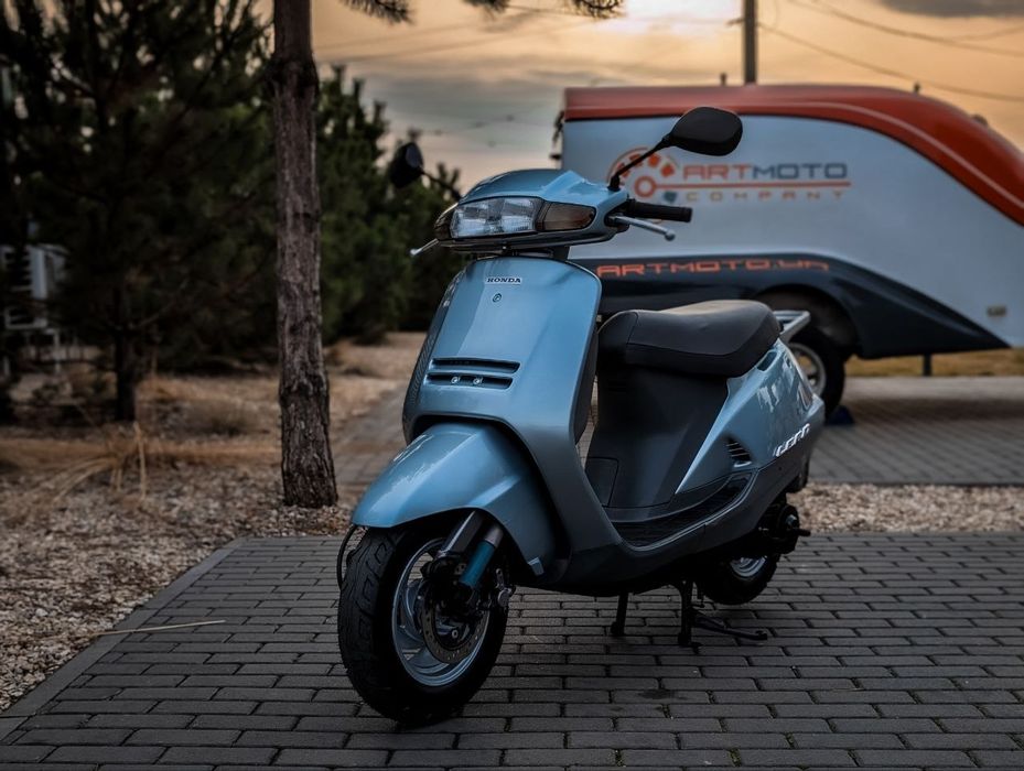Скутер Honda Lead 20 по запчастинах