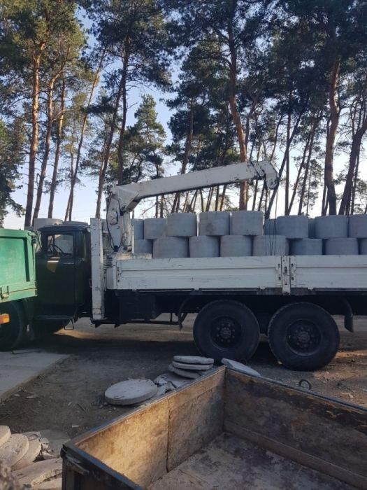 Бетонные кольца для выгребных ям  Бетонні  кільця