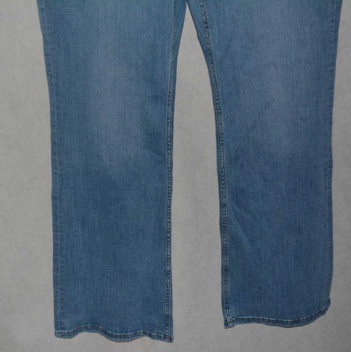 Proste jeansy Mango Flare 52