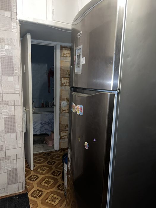 Холодильник Hotpoint Ariston