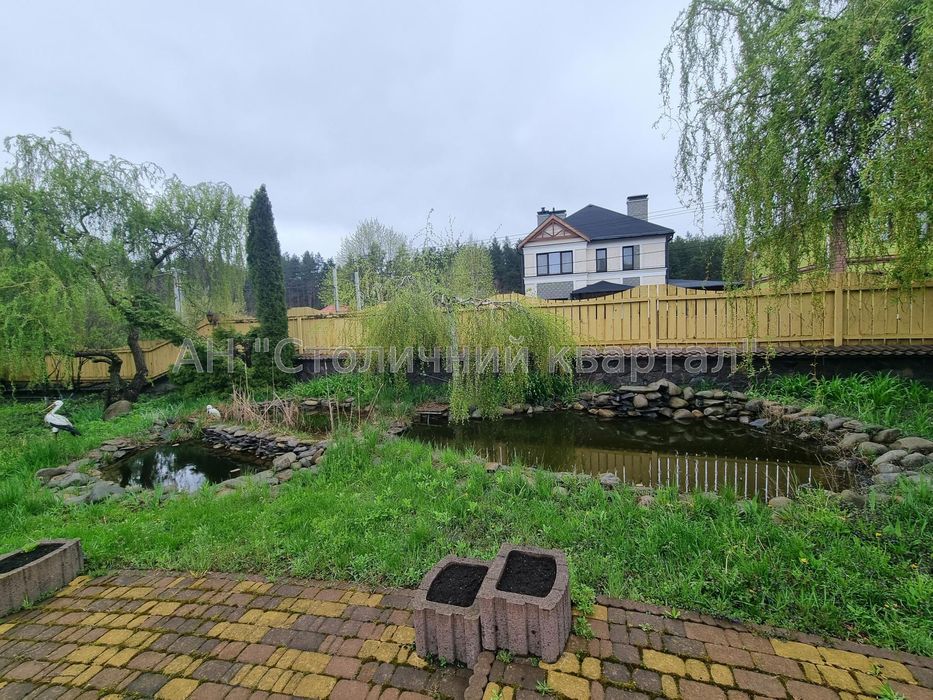 Продаж заміського житлового комплексу VIP-класу в с.Бобриця.