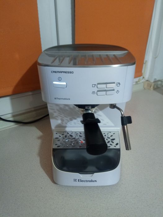 Ekspres kolbowy Electrolux Easypresso EEA 260 ekspres do kawy